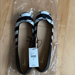 Stripped hidden wedge ballet flat